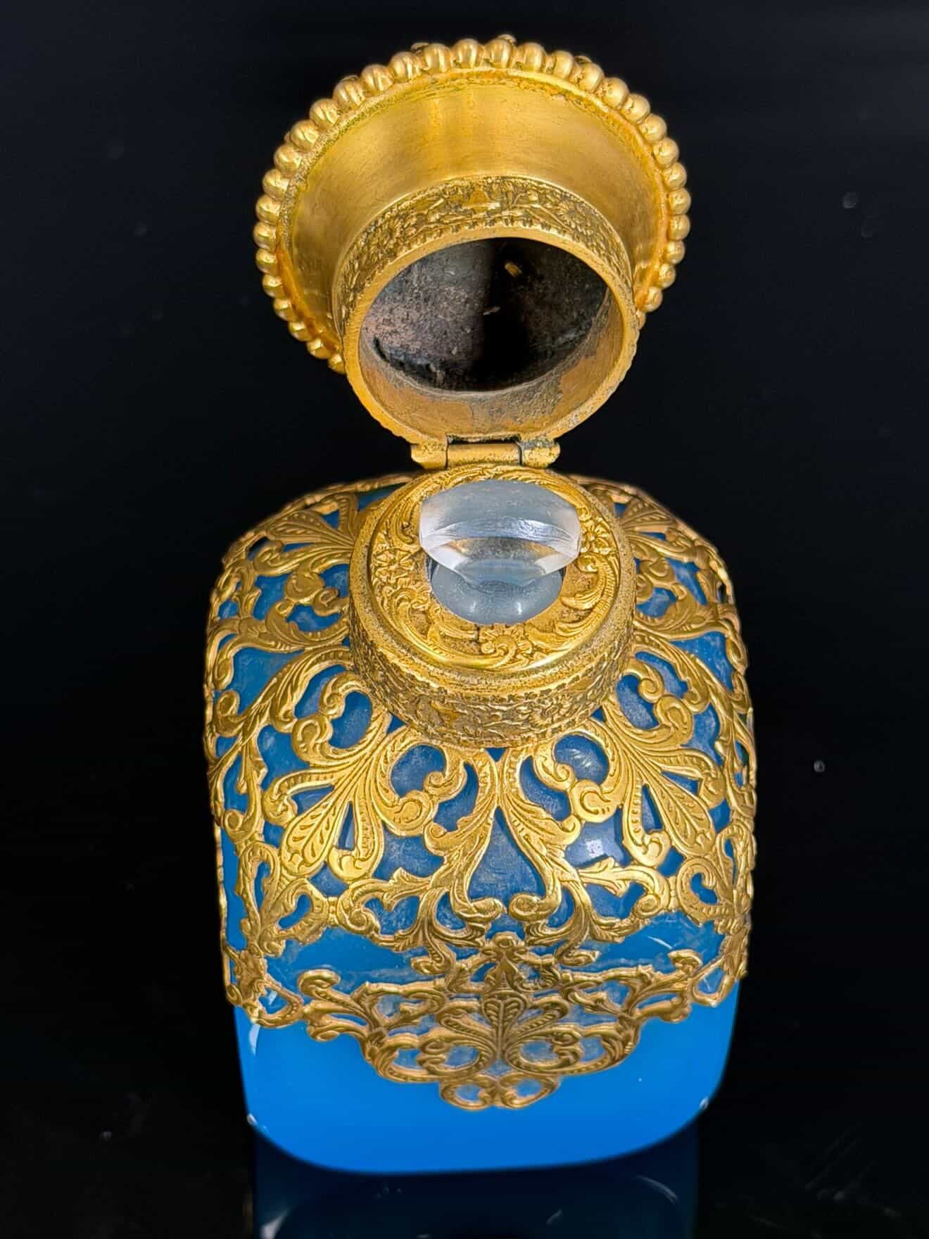 French Royal Palais Opaline Scent Bottle